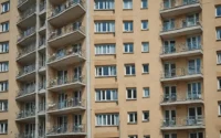 Czy skup nieruchomości w Sopocie kupuje mieszkania z najmem?